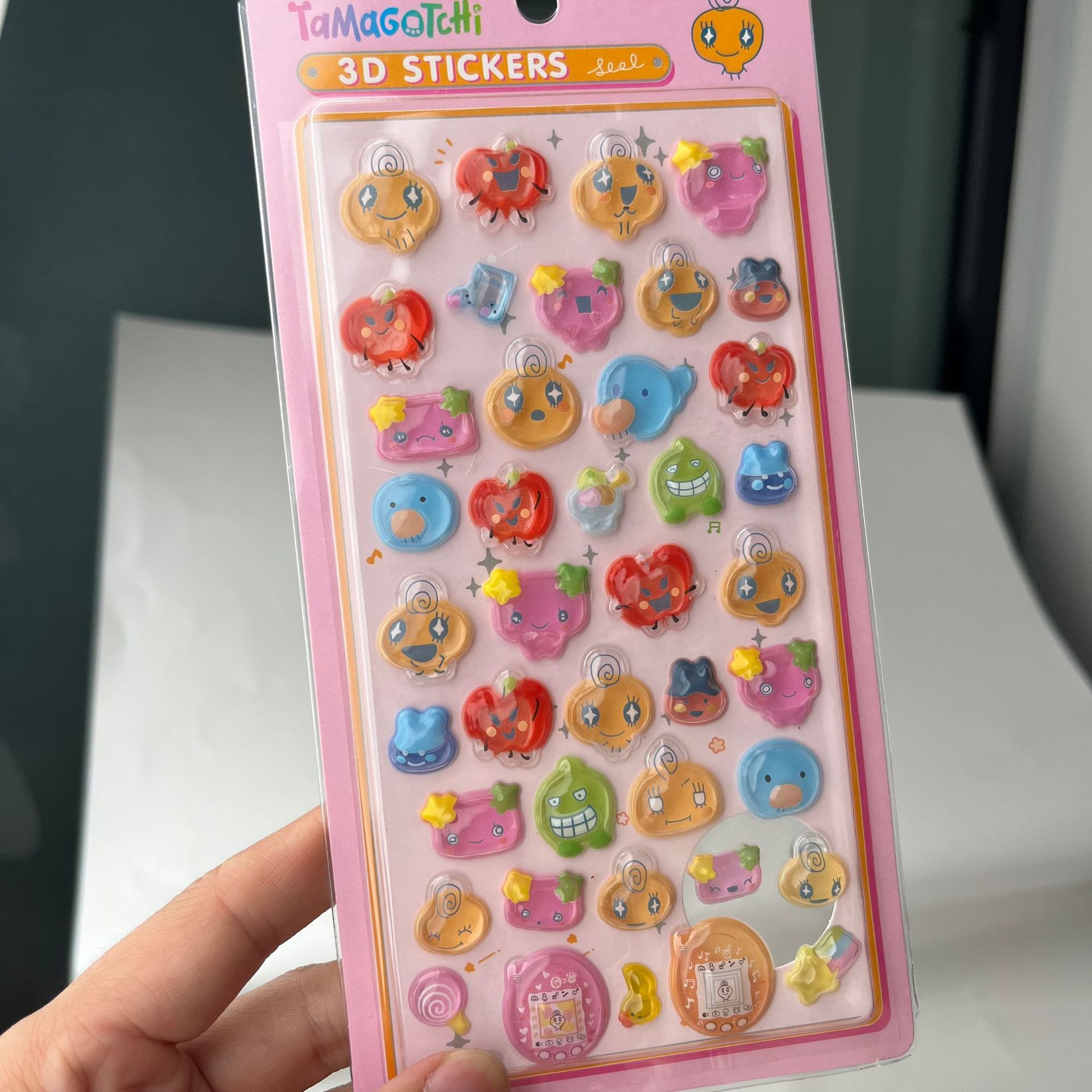 Niedliche Tamagotchi 3D Puffy  – Phone Accessories And Electronics Bewertung und Preis